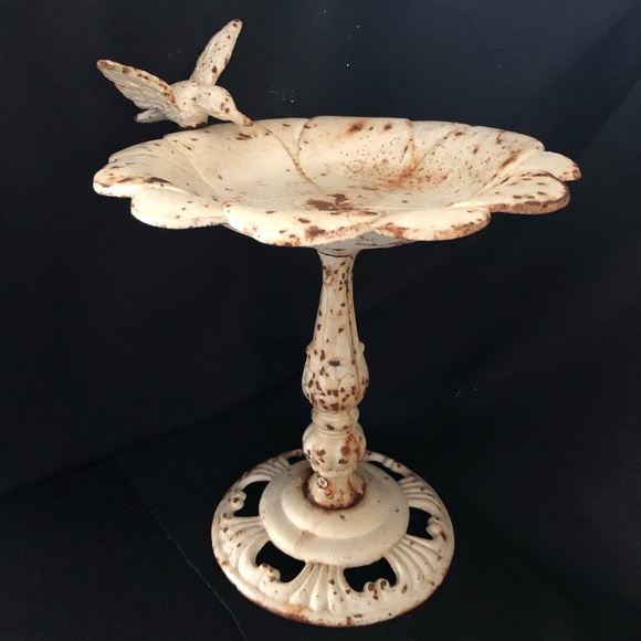 Vintage-Style Cast Iron Bird Bath Feeder – Rust Patina – 9” Tall - Picture 9 of 9